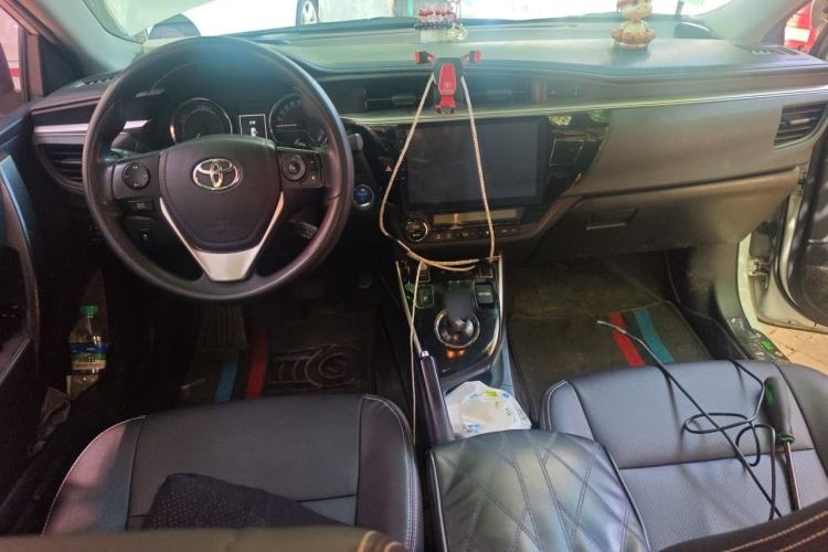 Used Toyota Levin 2016 Dual-Engine 1.8H GS E-CVT Elite Model with Sunroof Center Console