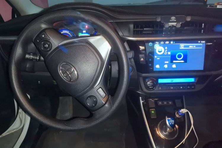 Used Toyota Levin 2016 Dual-Engine 1.8H GS E-CVT Elite Model with Sunroof Center Console