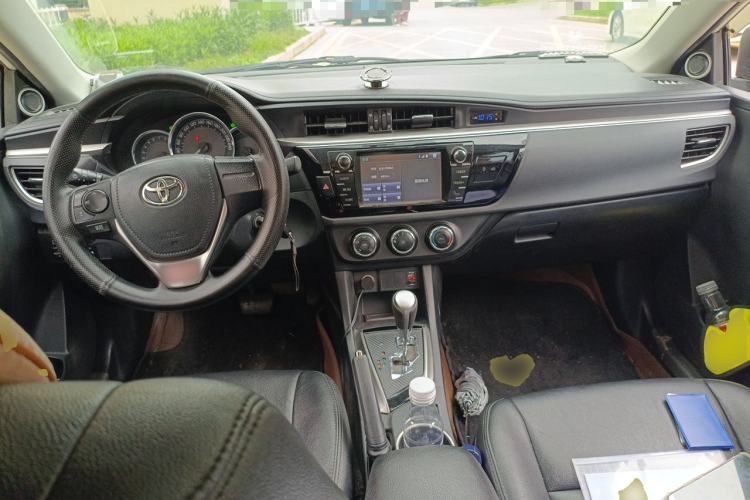 Used Toyota Levin 2016 1.6G CVT Elite Edition Center Console