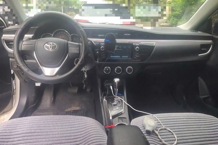 Used Toyota Levin 2016 1.6G CVT Elite Edition Center Console