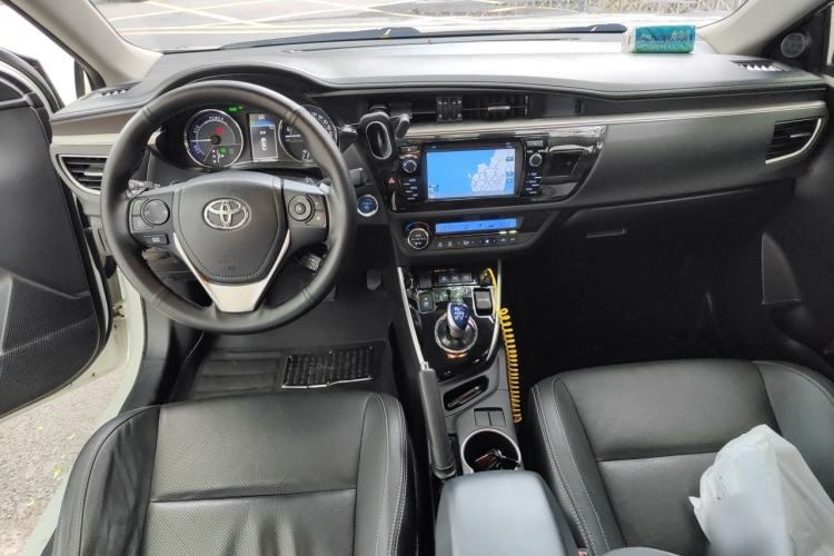 Used Toyota Levin 2016 Dual-Engine 1.8H V E-CVT Luxury Edition Center Console