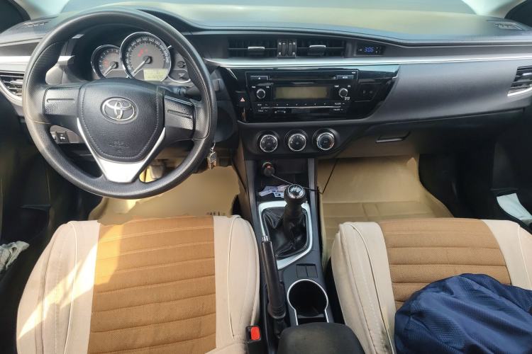 Used Toyota Levin 2016 1.6G Manual Elite Edition Center Console