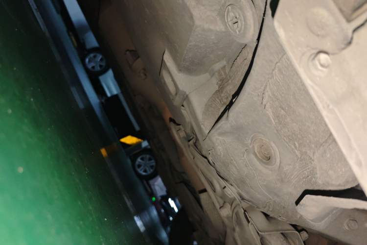 Used Toyota Levin 2016 Dual-Engine 1.8H GS E-CVT Elite Model with Sunroof Chassis Front Right