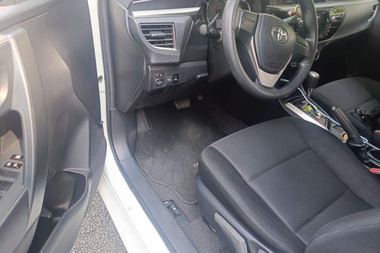 Used Toyota Levin 2016 1.6G CVT Elite Edition Driver Seat