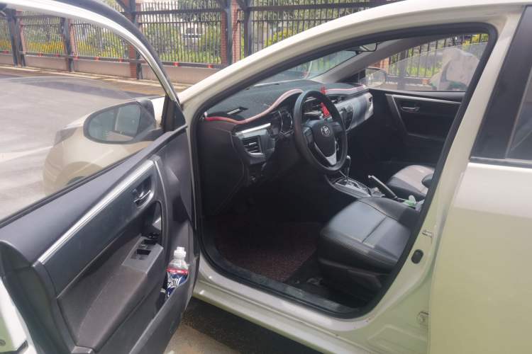 Used Toyota Levin 2016 1.6G CVT Elite Edition Driver Seat