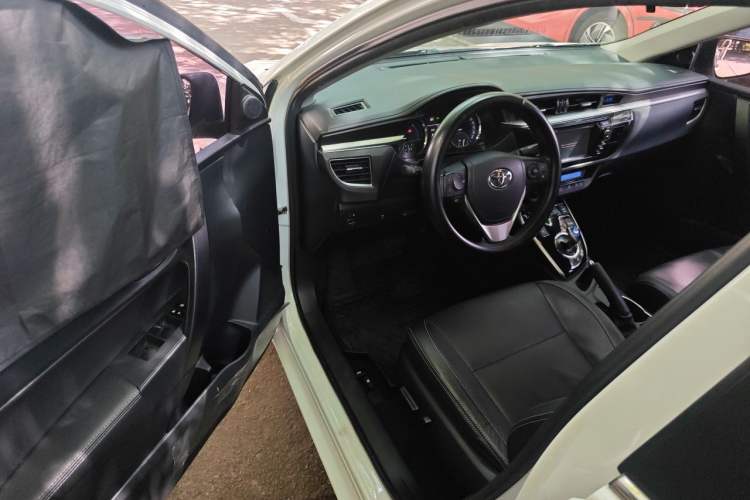 Used Toyota Levin 2016 Dual-Engine 1.8H V E-CVT Luxury Edition Driver Seat