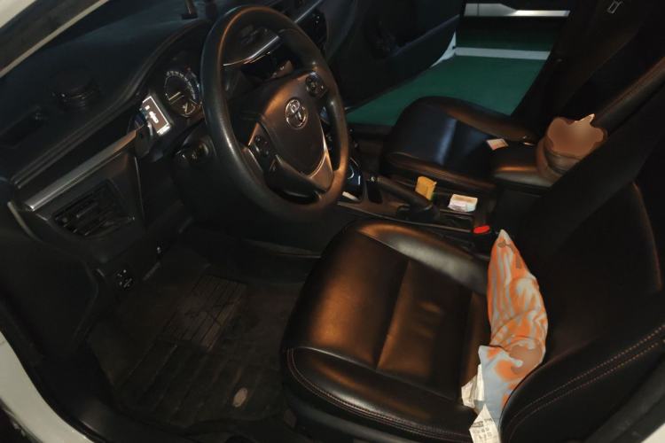 Used Toyota Levin 2016 Dual-Engine 1.8H GS E-CVT Elite Model with Sunroof Driver Seat