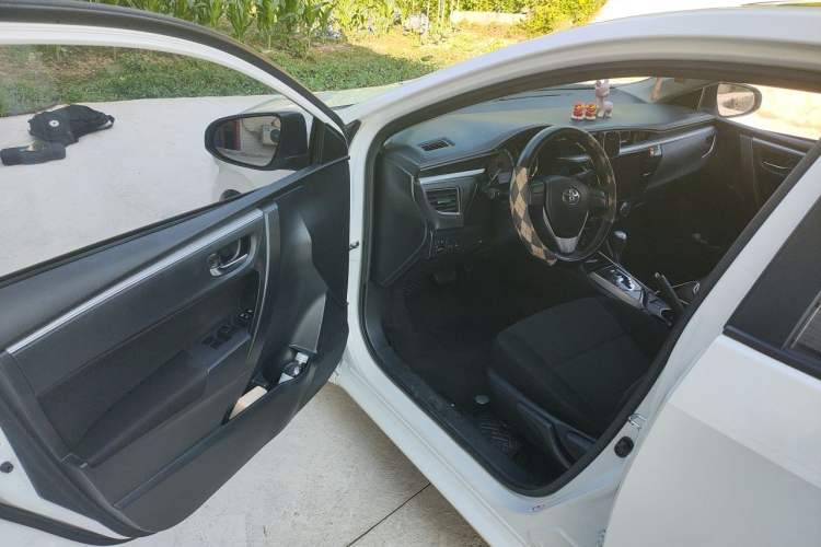 Used Toyota Levin 2016 1.6G CVT Elite Edition Driver Seat