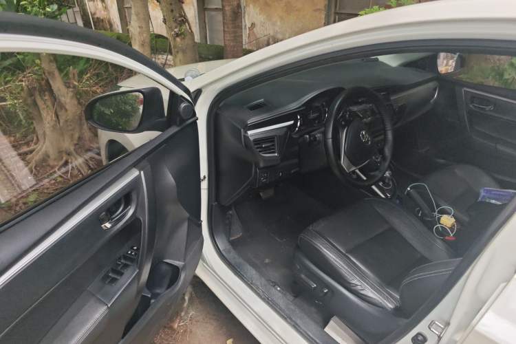Used Toyota Levin 2016 Dual-Engine 1.8H V E-CVT Luxury Edition Driver Seat