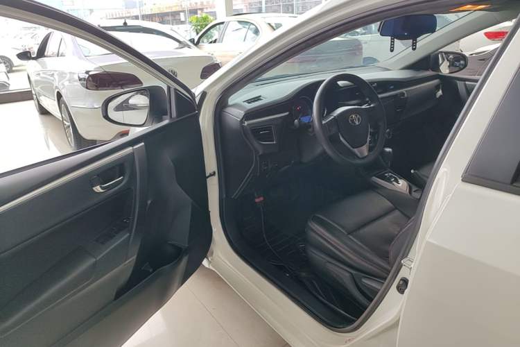 Used Toyota Levin 2016 1.6G CVT Elite Edition Driver Seat