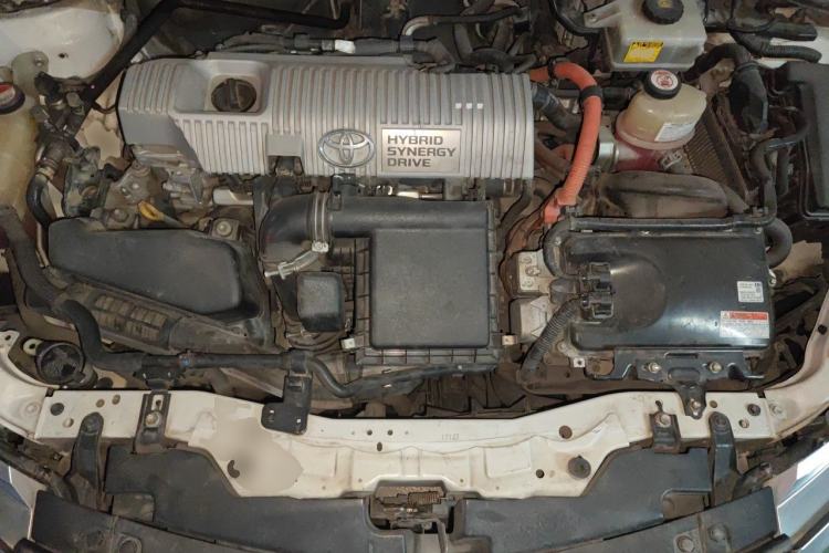 Used Toyota Levin 2016 Dual-Engine 1.8H GS E-CVT Elite Model with Sunroof Engine Bay