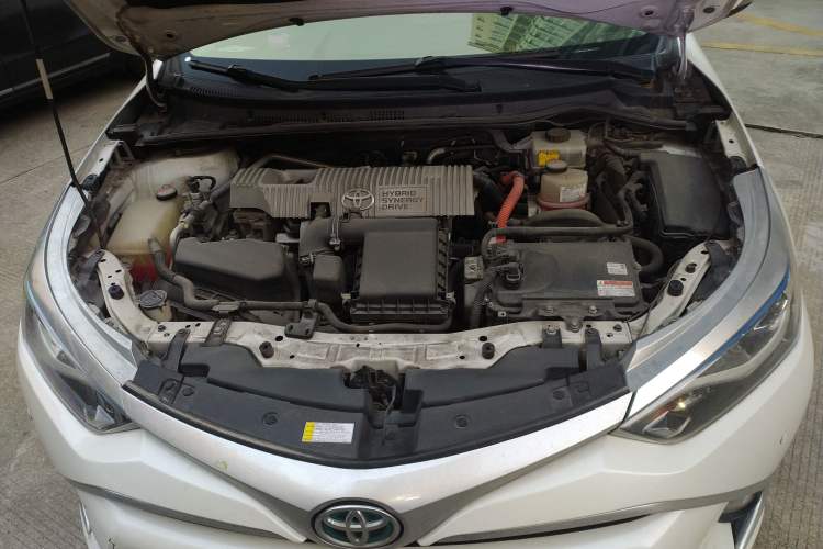 Used Toyota Levin 2016 Dual-Engine 1.8H GS E-CVT Elite Model with Sunroof Engine Bay