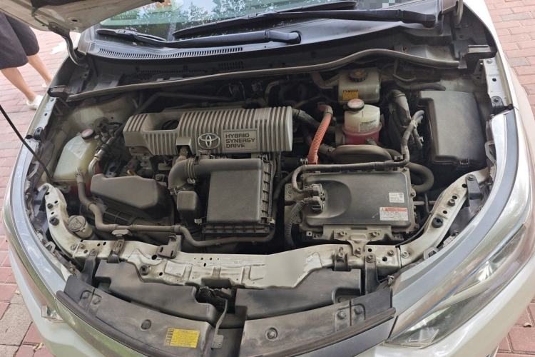 Used Toyota Levin 2016 Dual-Engine 1.8H GS E-CVT Elite Model with Sunroof Engine Bay