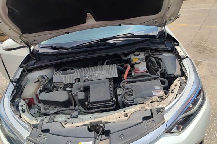 Used Toyota Levin 2016 Dual-Engine 1.8H GS E-CVT Elite Model with Sunroof Engine Bay