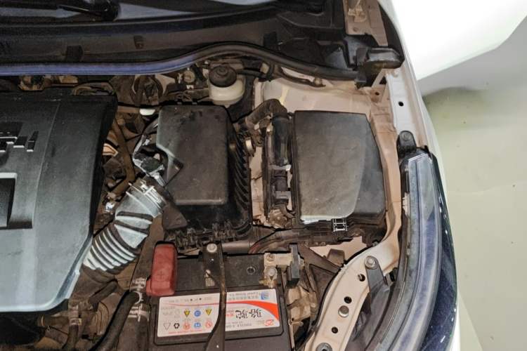 Used Toyota Levin 2016 1.6G-L CVT Leading Edition Engine Bay Left