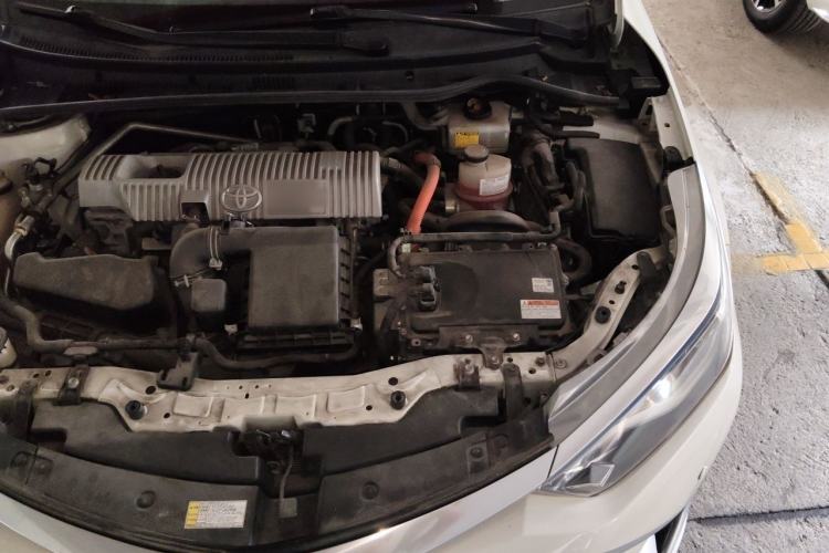 Used Toyota Levin 2016 Dual-Engine 1.8H GS E-CVT Elite Model with Sunroof Engine Bay Left