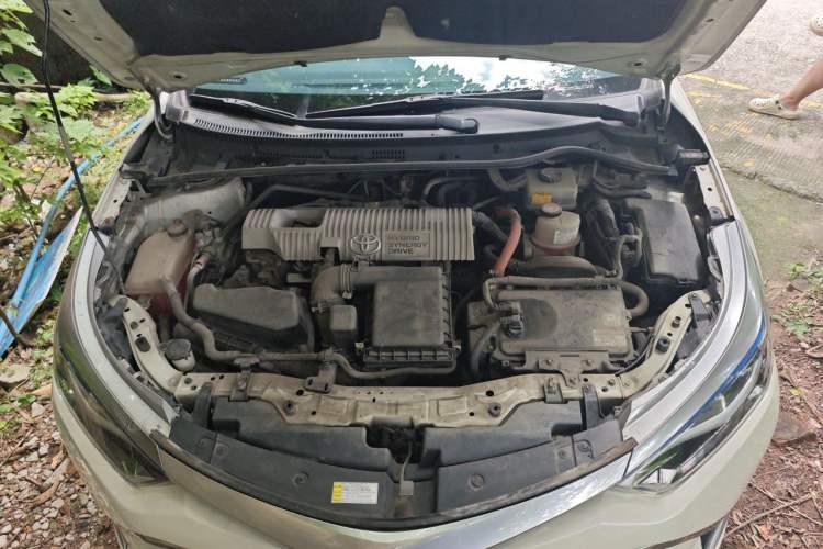 Used Toyota Levin 2016 Dual-Engine 1.8H V E-CVT Luxury Edition Engine Bay