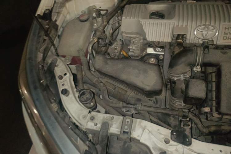 Used Toyota Levin 2016 Dual-Engine 1.8H GS E-CVT Elite Model with Sunroof Engine Bay Right