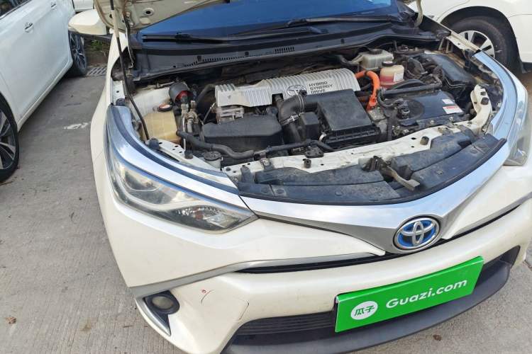 Used Toyota Levin 2016 Dual-Engine 1.8H GS E-CVT Elite Model with Sunroof Engine Bay Right