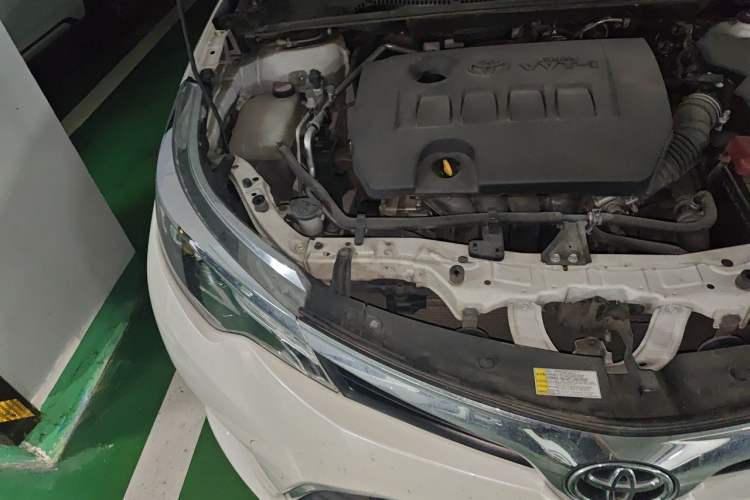 Used Toyota Levin 2016 1.6G CVT Elite Edition Engine Bay Right