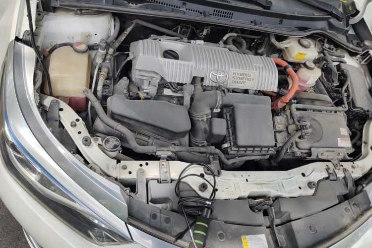 Used Toyota Levin 2016 Dual-Engine 1.8H V E-CVT Luxury Edition Engine Bay Right