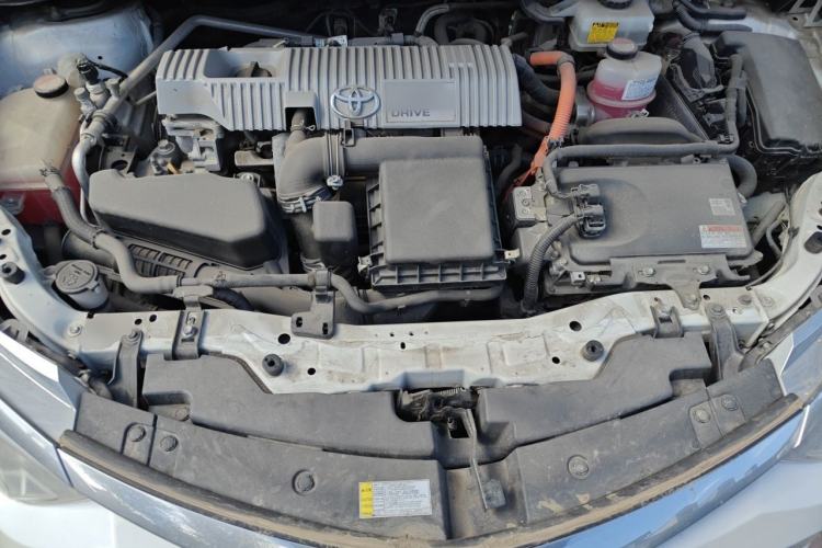 Used Toyota Levin 2016 Dual-Engine 1.8H GS E-CVT Elite Model with Sunroof Engine Bay