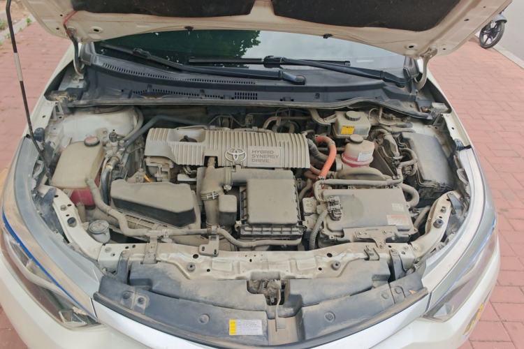 Used Toyota Levin 2016 Dual-Engine 1.8H GS E-CVT Elite Model with Sunroof Engine Bay