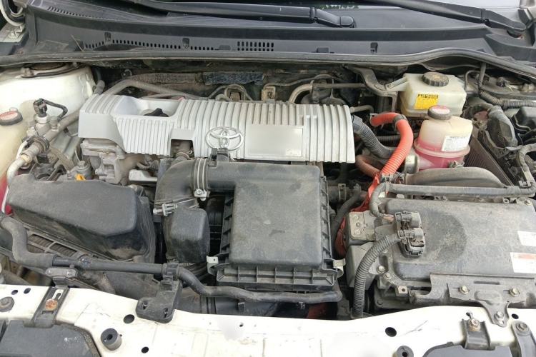 Used Toyota Levin 2016 Dual-Engine 1.8H GS E-CVT Elite Model with Sunroof Engine Bay