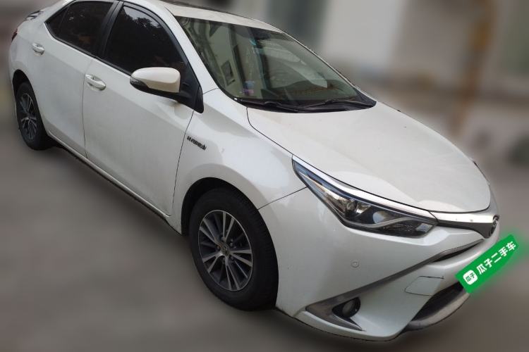 Used Toyota Levin 2016 Dual-Engine 1.8H GS E-CVT Elite Model with Sunroof Front Right 45 Deg
