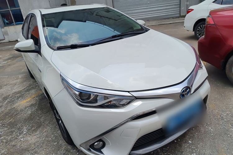 Used Toyota Levin 2016 Dual-Engine 1.8H GS E-CVT Elite Model with Sunroof Front Right 45 Deg