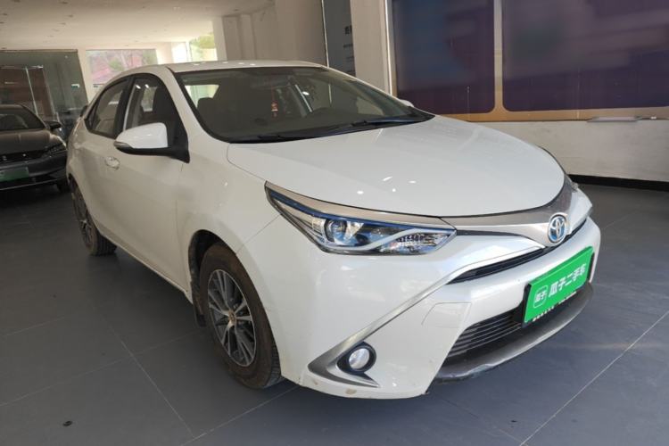 Used Toyota Levin 2016 Dual-Engine 1.8H GS E-CVT Elite Model with Sunroof Front Right 45 Deg