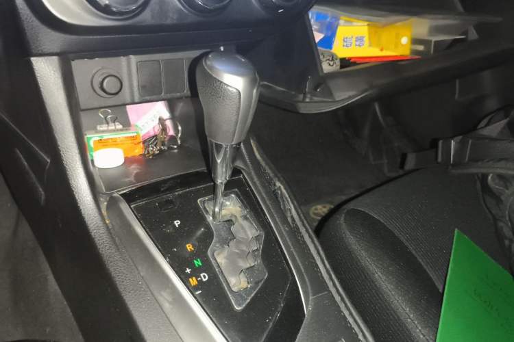 Used Toyota Levin 2016 1.6G CVT Elite Edition Gear Lever