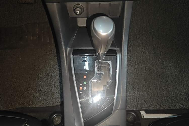 Used Toyota Levin 2016 1.6G CVT Elite Edition Gear Lever