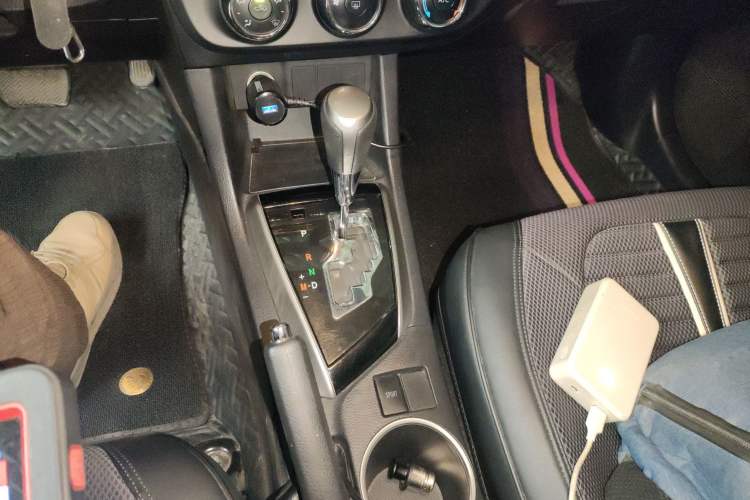 Used Toyota Levin 2016 1.6G CVT Elite Edition Gear Lever
