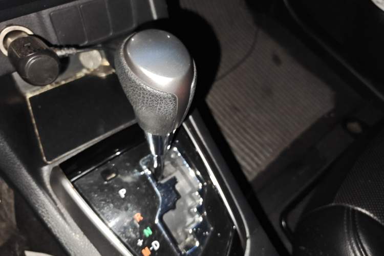 Used Toyota Levin 2016 1.6G CVT Elite Edition Gear Lever