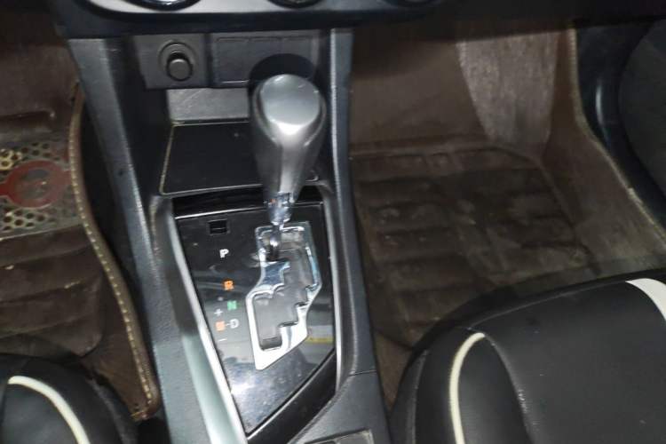 Used Toyota Levin 2016 1.6G CVT Elite Edition Gear Lever