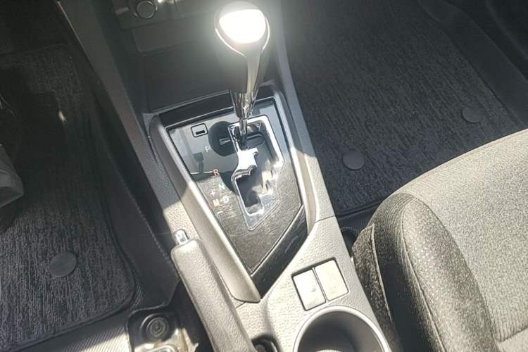 Used Toyota Levin 2016 1.6G CVT Elite Edition Gear Lever