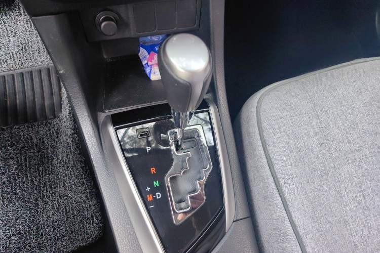 Used Toyota Levin 2016 1.6G CVT Elite Edition Gear Lever