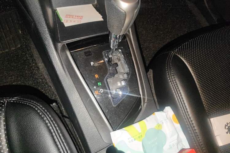 Used Toyota Levin 2016 1.6G CVT Elite Edition Gear Lever