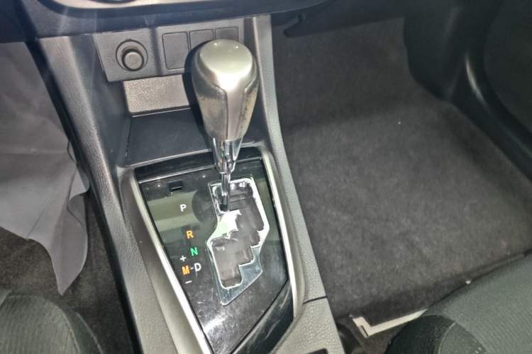 Used Toyota Levin 2016 1.6G CVT Elite Edition Gear Lever