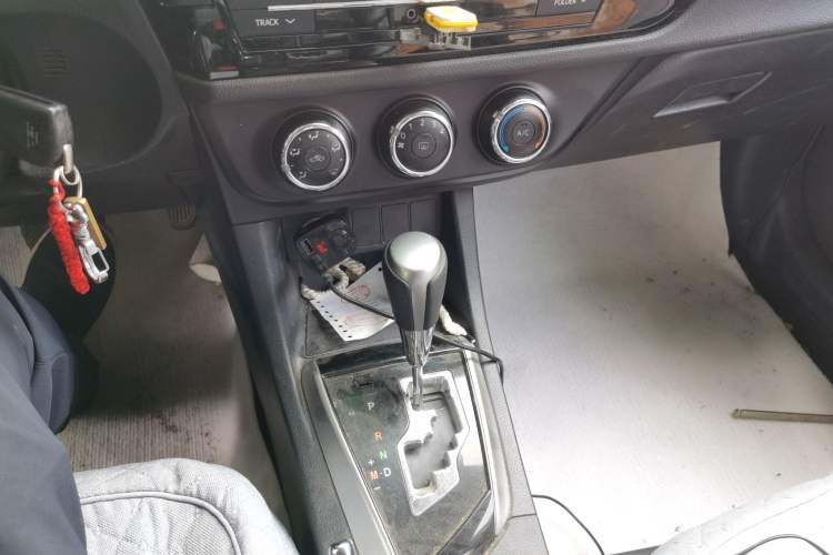 Used Toyota Levin 2016 1.6G CVT Elite Edition Gear Lever