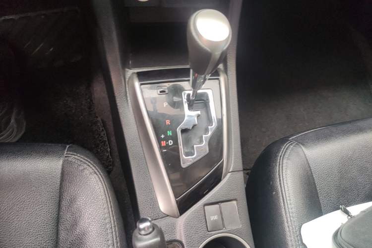Used Toyota Levin 2016 1.6G CVT Elite Edition Gear Lever