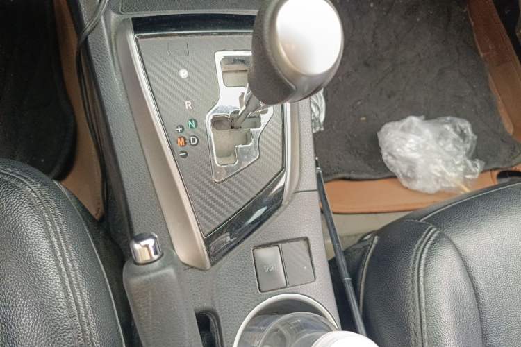 Used Toyota Levin 2016 1.6G CVT Elite Edition Gear Lever