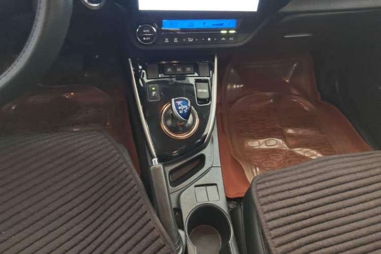 Used Toyota Levin 2016 Dual-Engine 1.8H GS E-CVT Elite Model with Sunroof Gear Lever