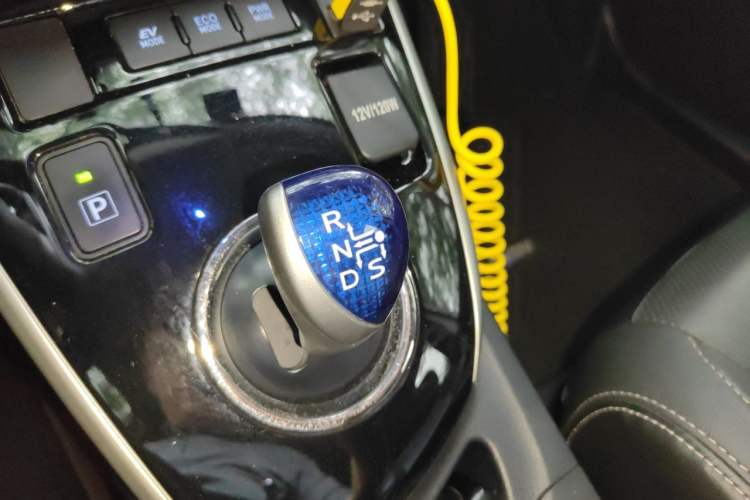 Used Toyota Levin 2016 Dual-Engine 1.8H V E-CVT Luxury Edition Gear Lever