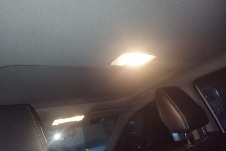 Used Toyota Levin 2016 Dual-Engine 1.8H GS-L E-CVT Leading Edition Headliner