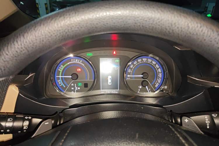 Used Toyota Levin 2016 Dual-Engine 1.8H GS E-CVT Elite Model with Sunroof Instrument Cluster