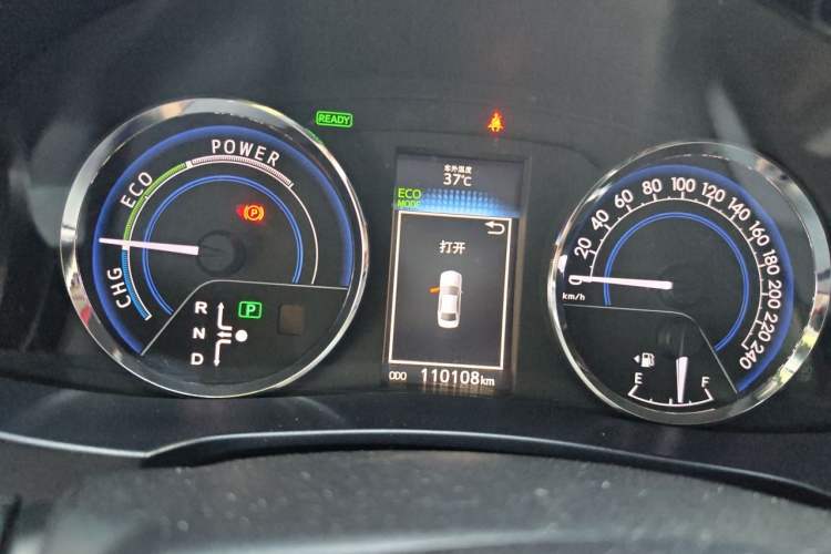 Used Toyota Levin 2016 Dual-Engine 1.8H GS E-CVT Elite Model with Sunroof Instrument Cluster