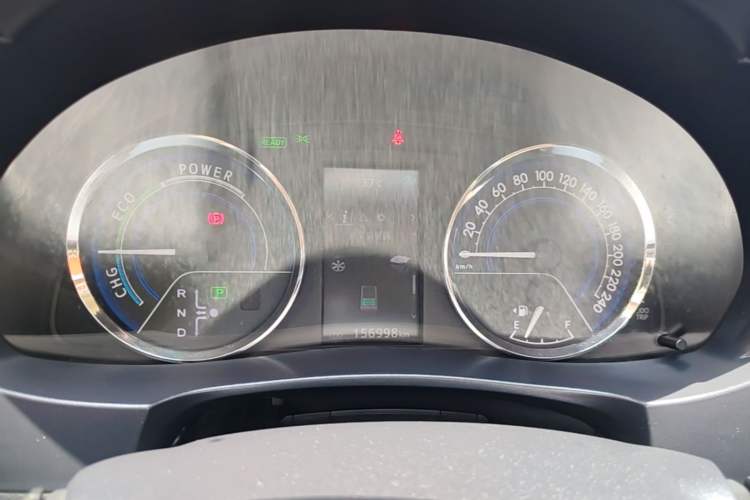 Used Toyota Levin 2016 Dual-Engine 1.8H GS E-CVT Elite Model with Sunroof Instrument Cluster