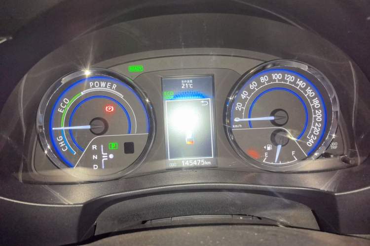 Used Toyota Levin 2016 Dual-Engine 1.8H GS E-CVT Elite Model with Sunroof Instrument Cluster
